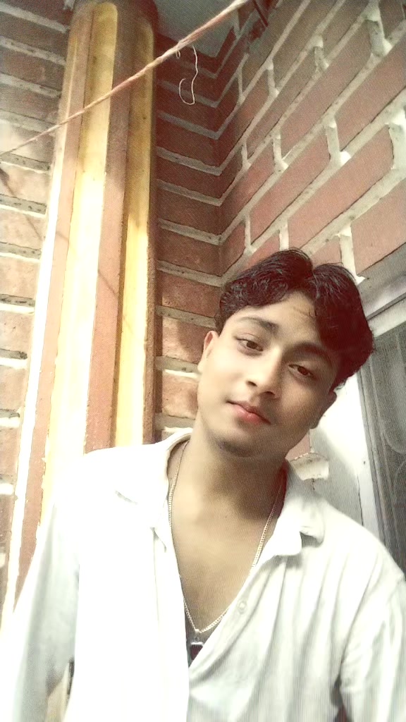 @╬⊰⊹ฺ🪈kRisHnA🦚✧╬✌️