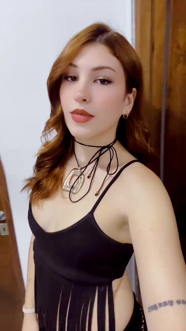 @Викторија