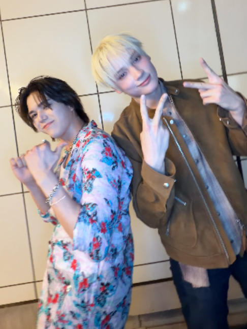 @TOMORROW X TOGETHER