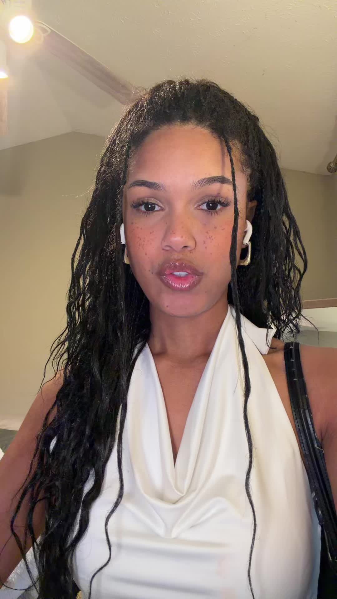 @🧔🏾♀️
