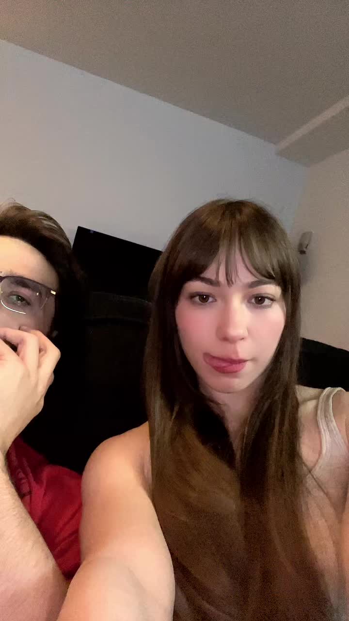 @Leona