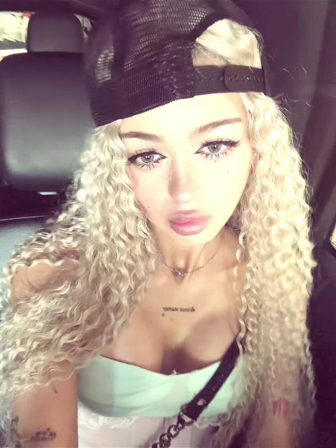 @nevaaadaa