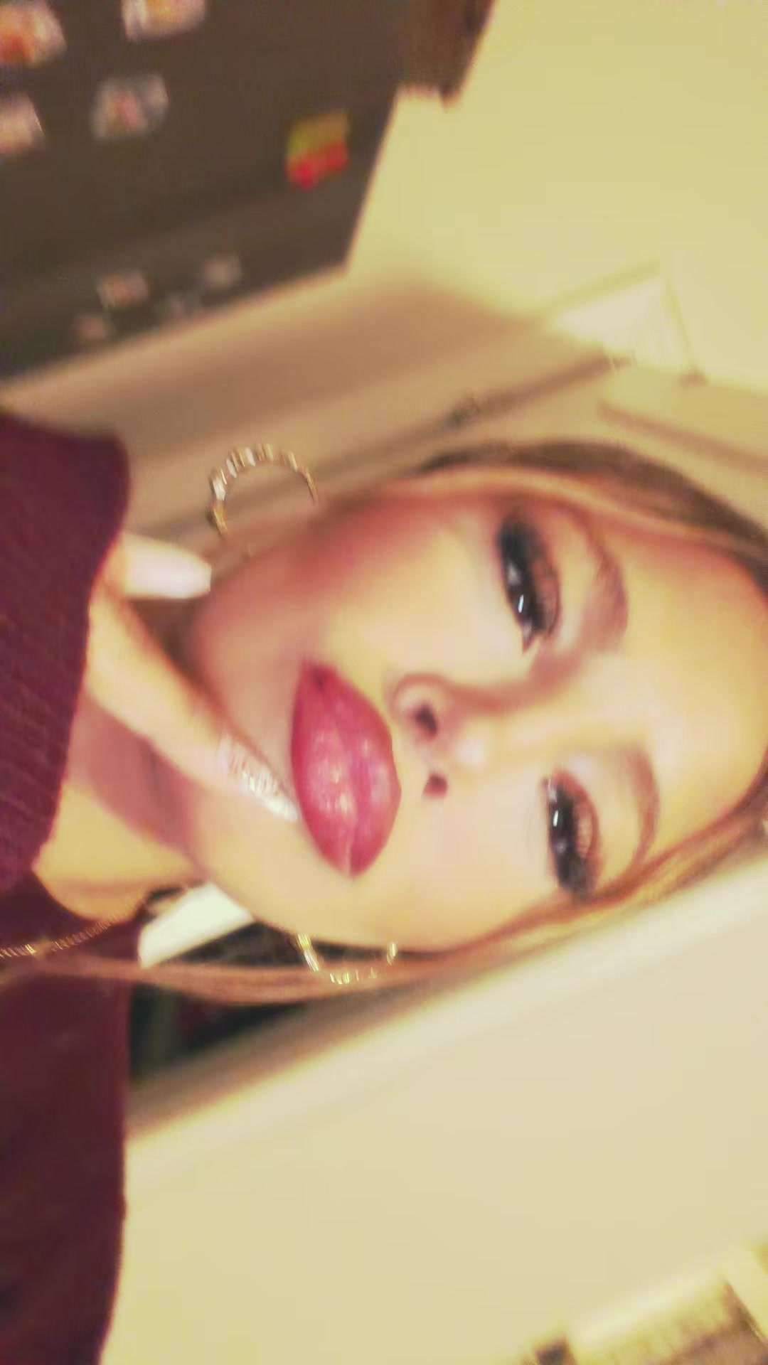 @️