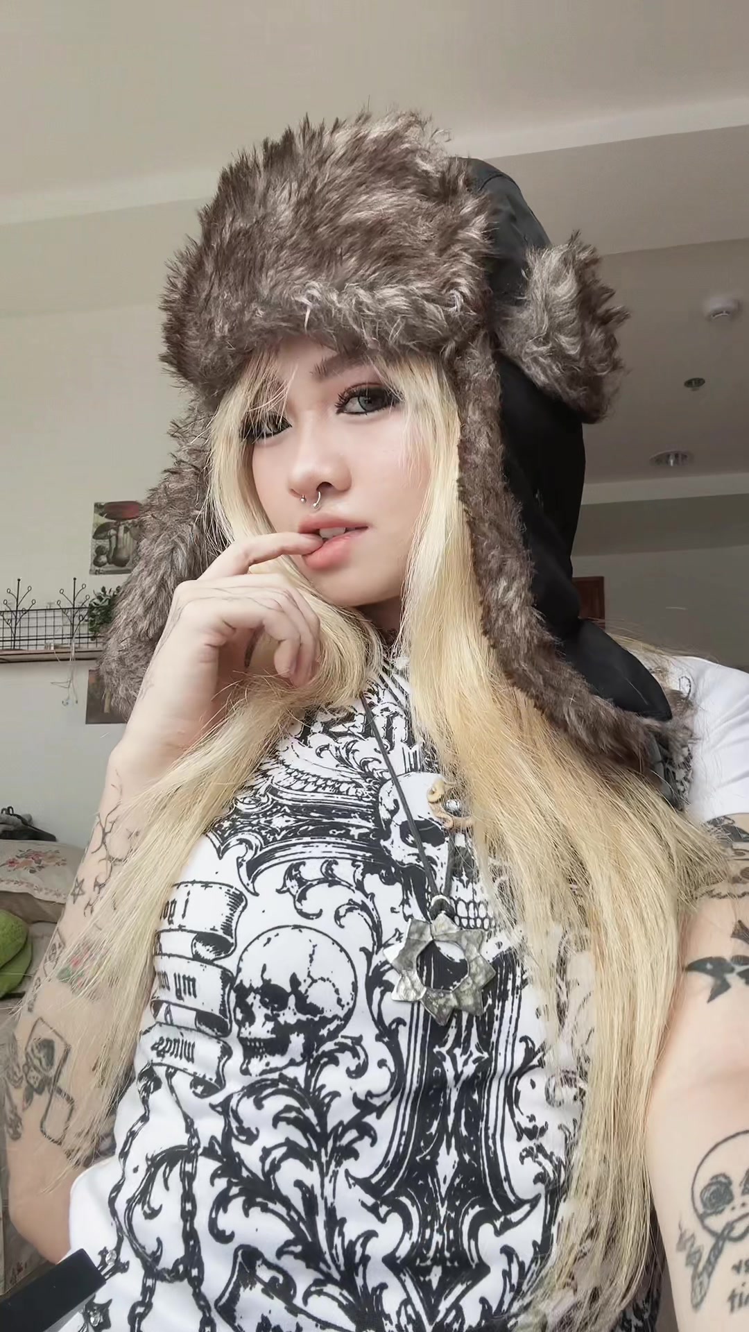 @afairyyouthrowaway