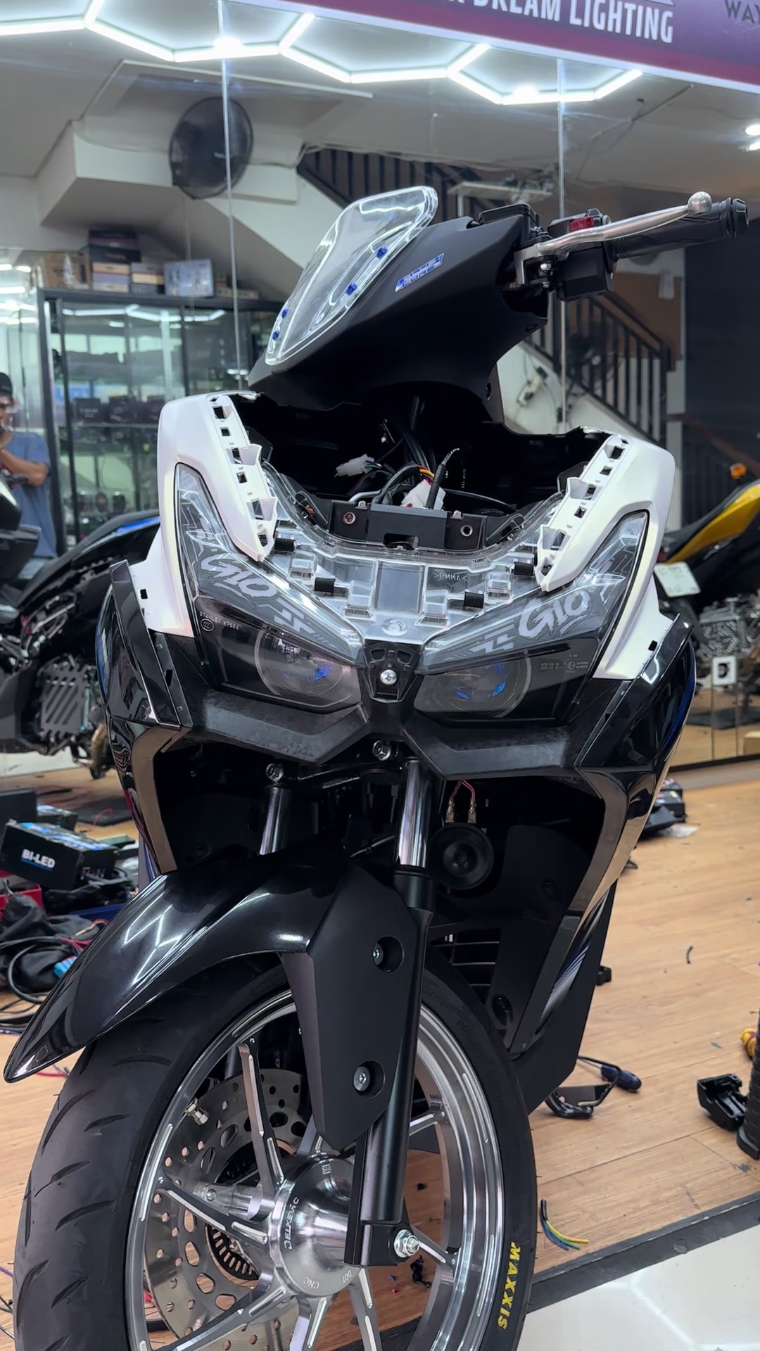 @MAXMOTOSHOP