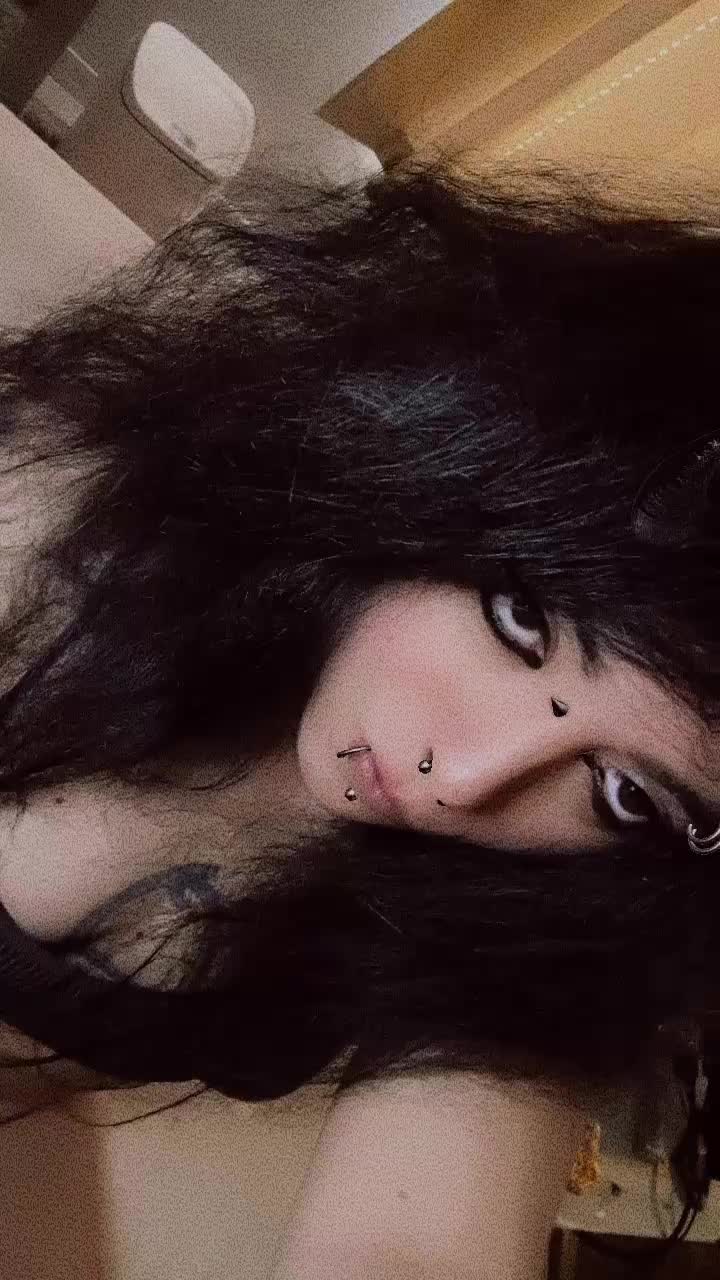 @LinaRott3n🏳️&zwj;⚧️