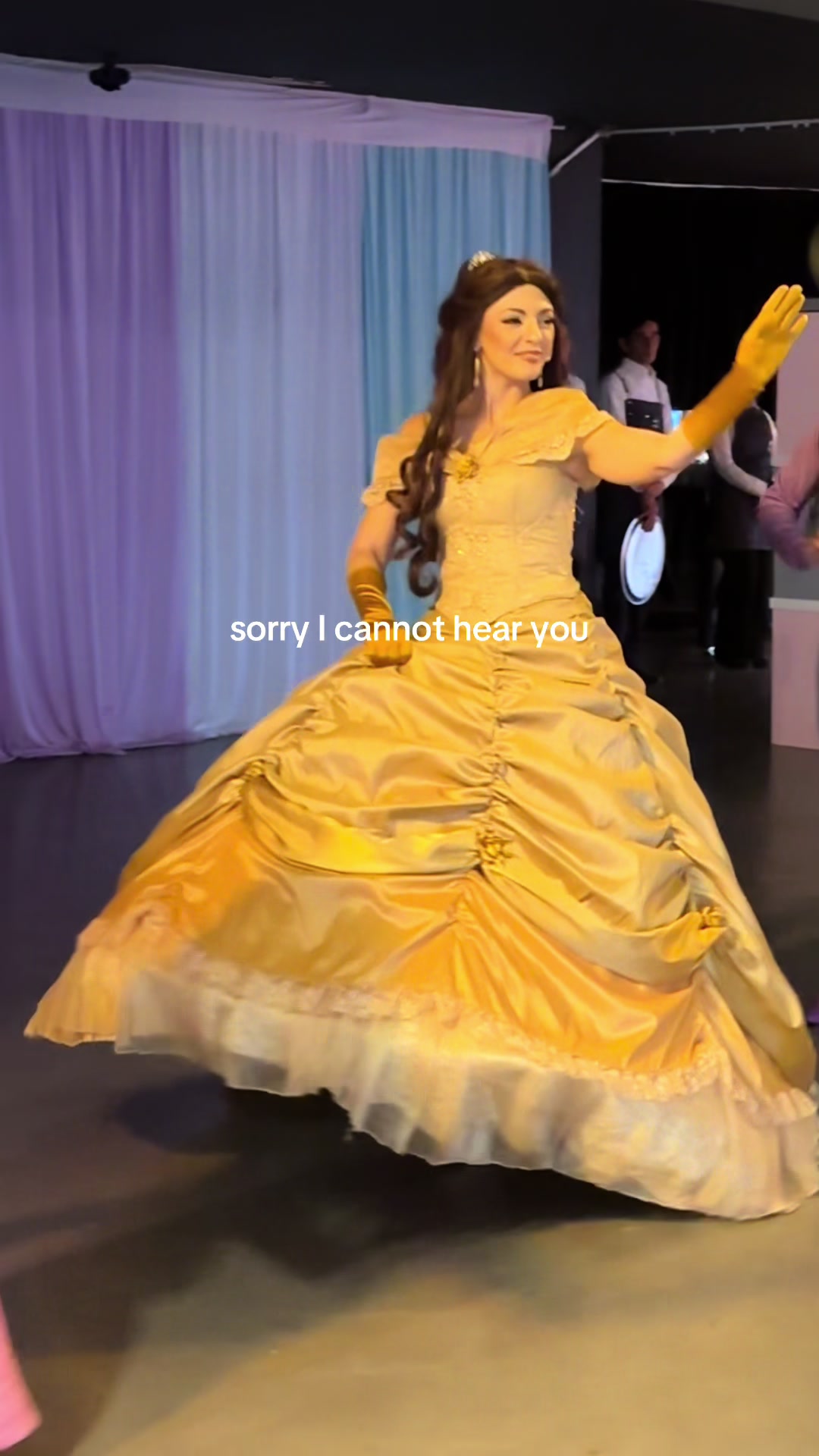 @Magali (showgirl)