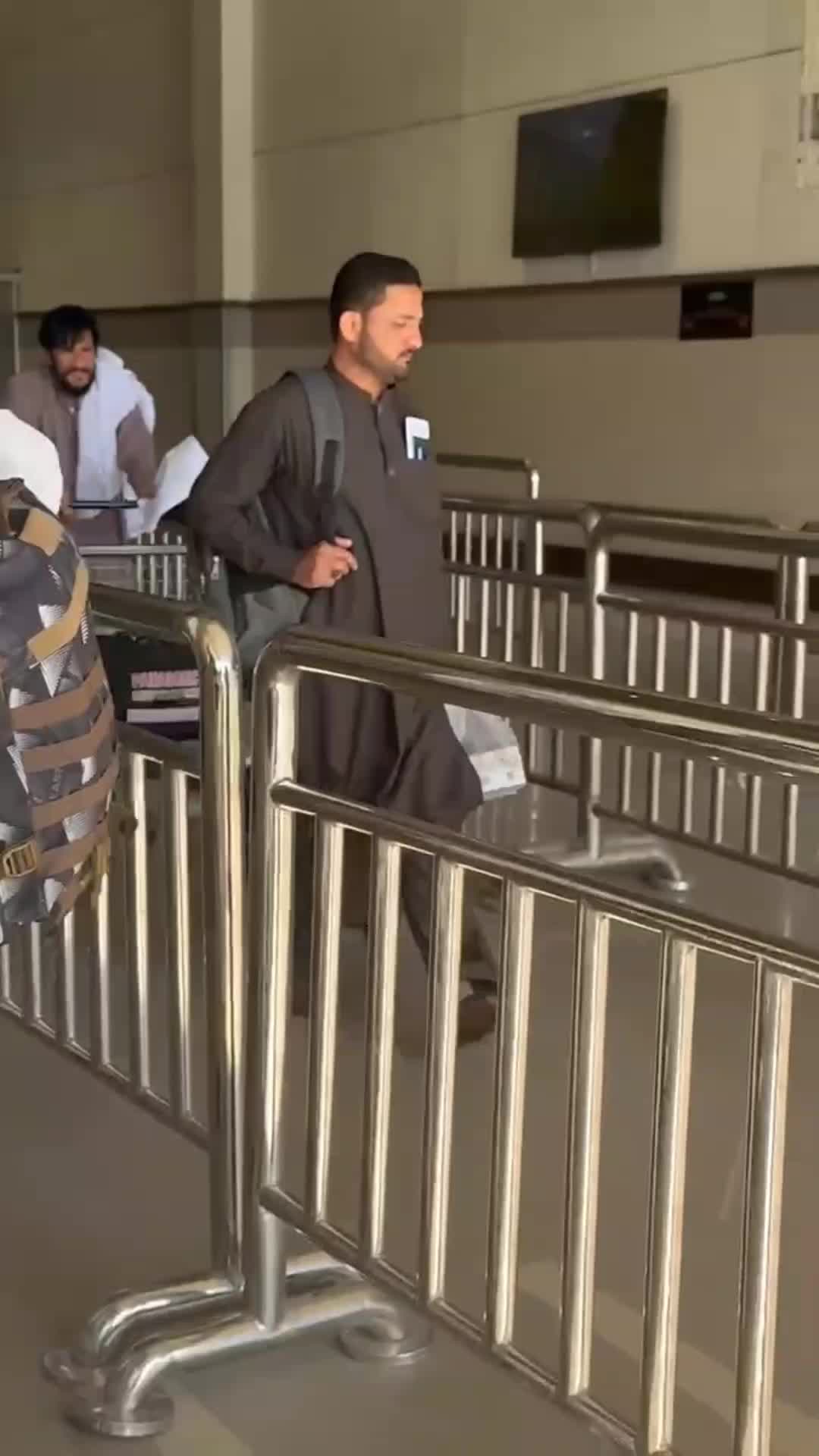 @Dr.