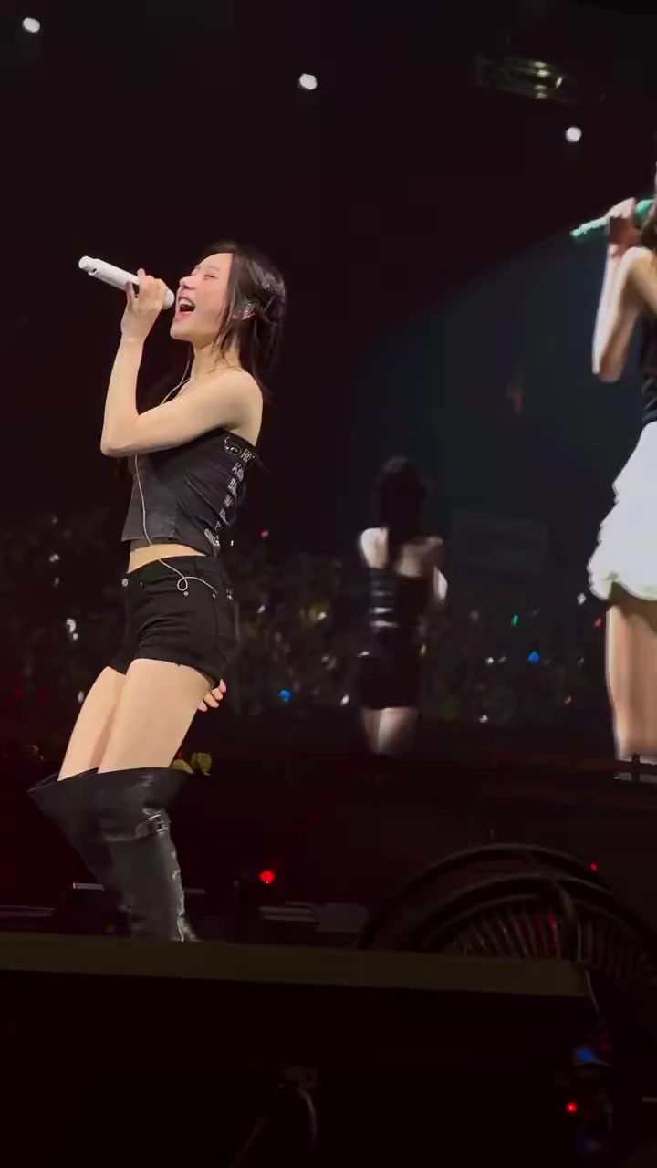 @welcome to Meu own world