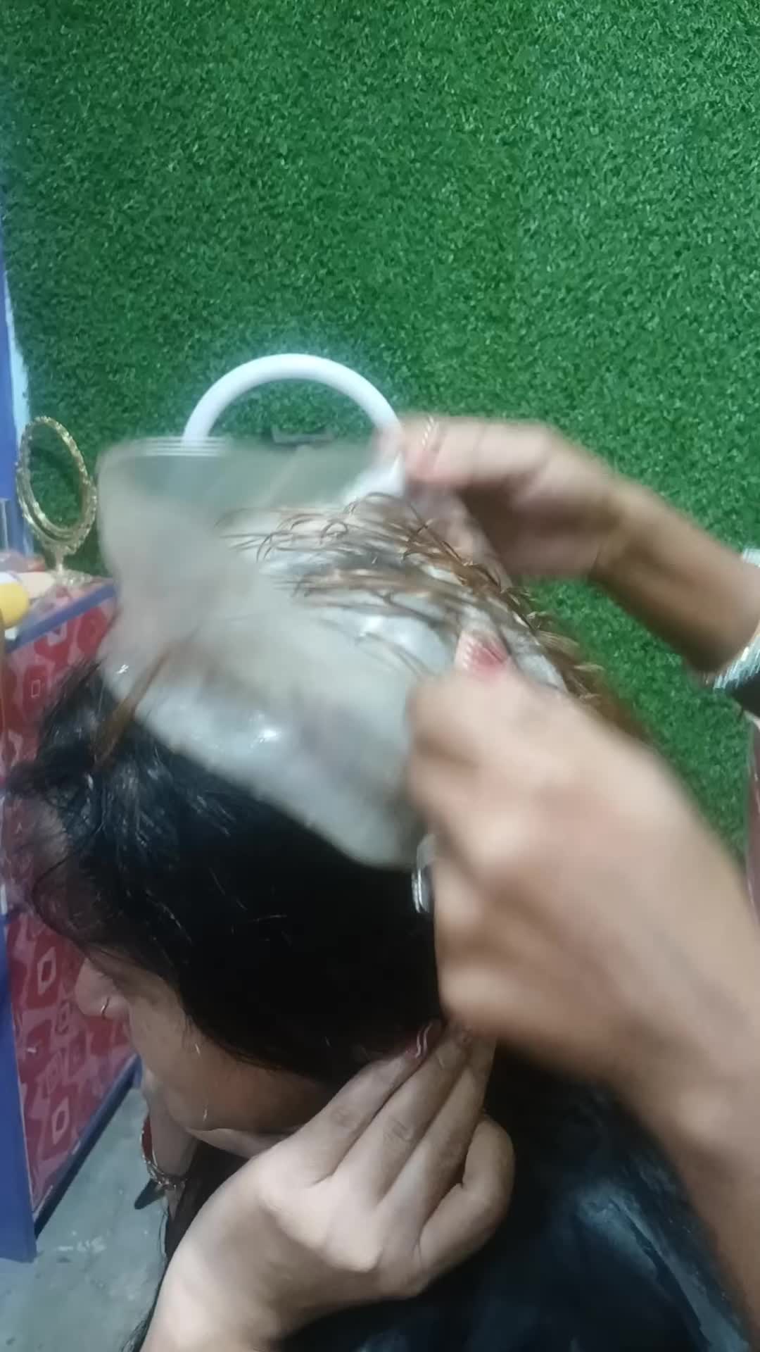 @pari beauty parlour