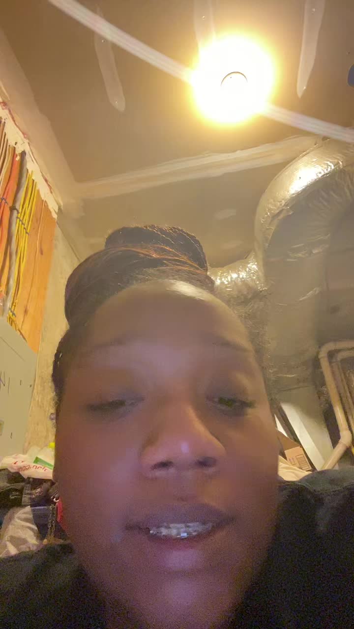 @Dee_nuggss