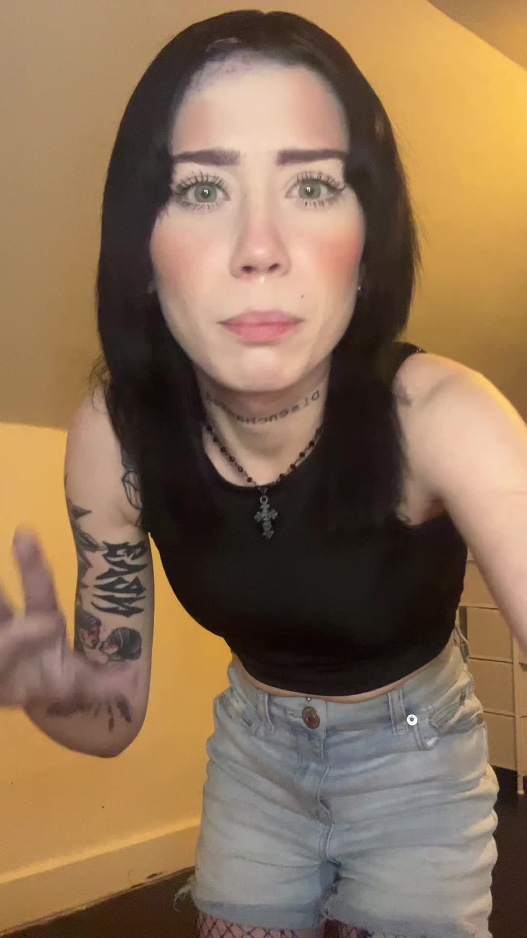 @creepygirrrl