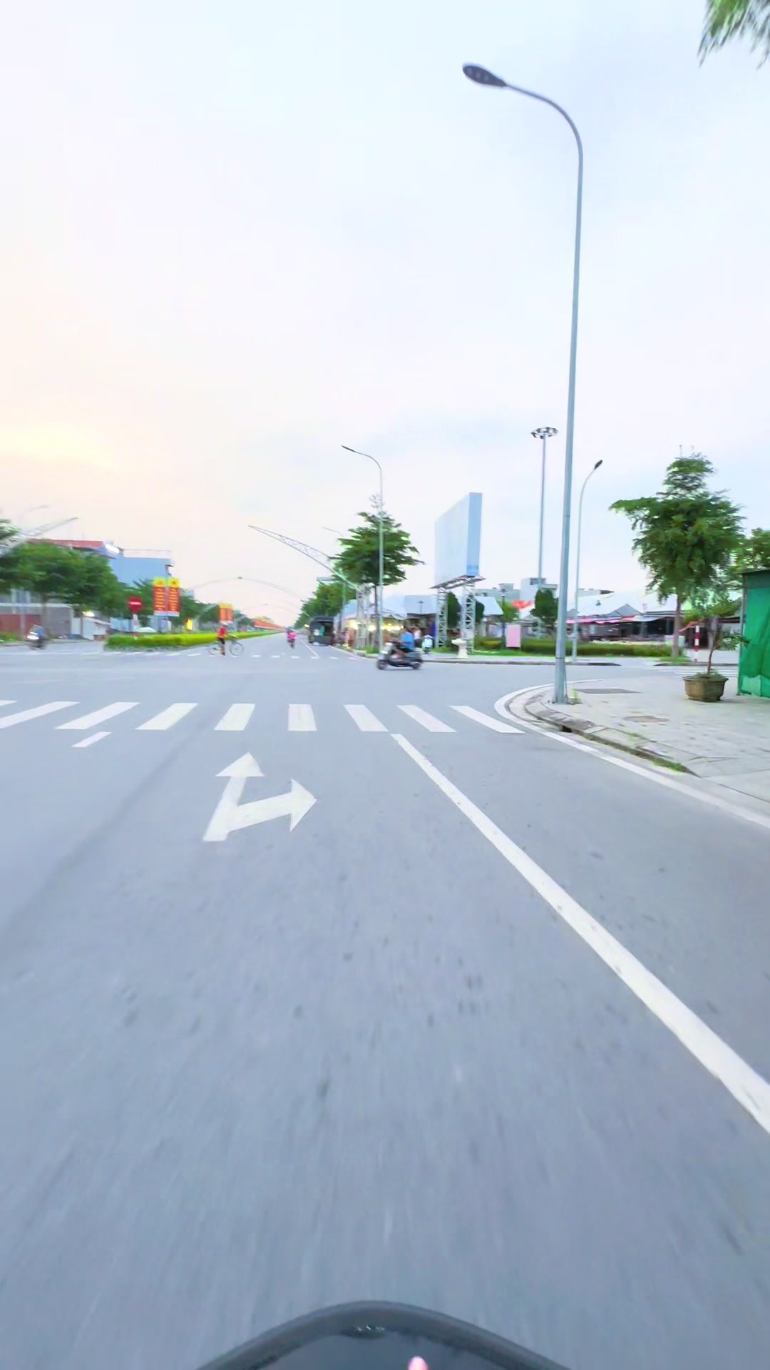 @Nguyễn Thị Hồng Nhung