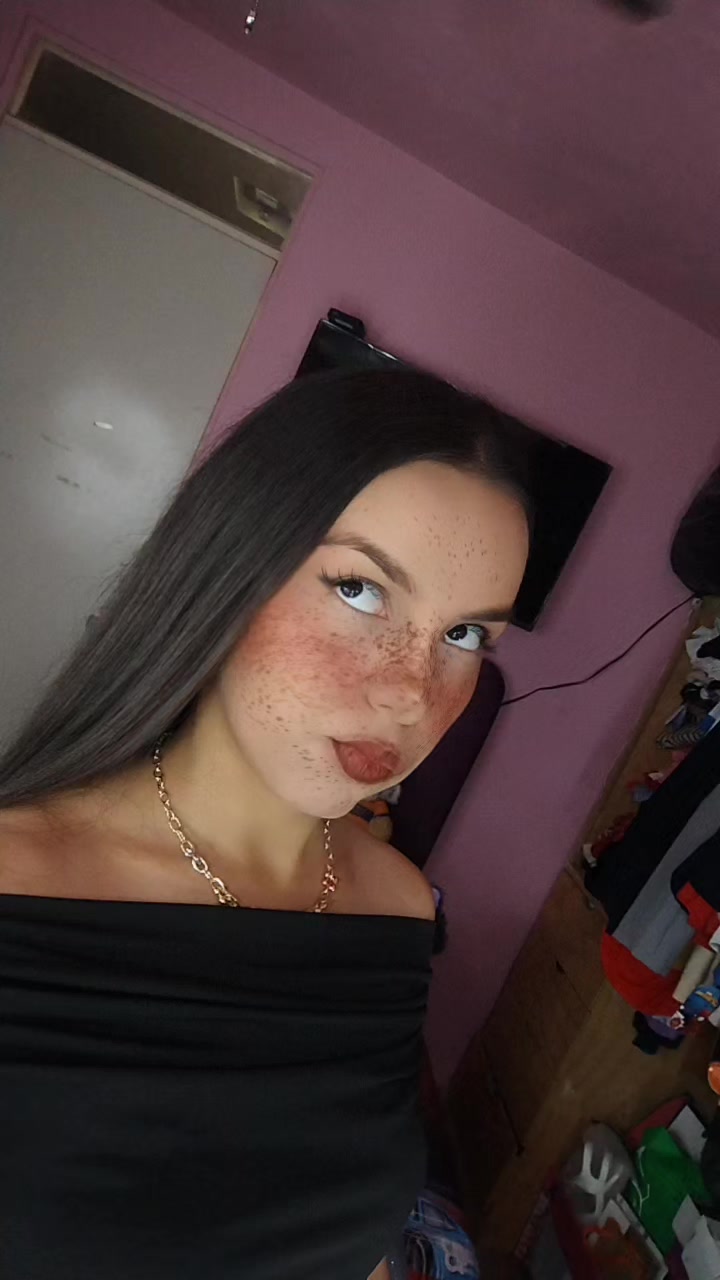 @Angie21.