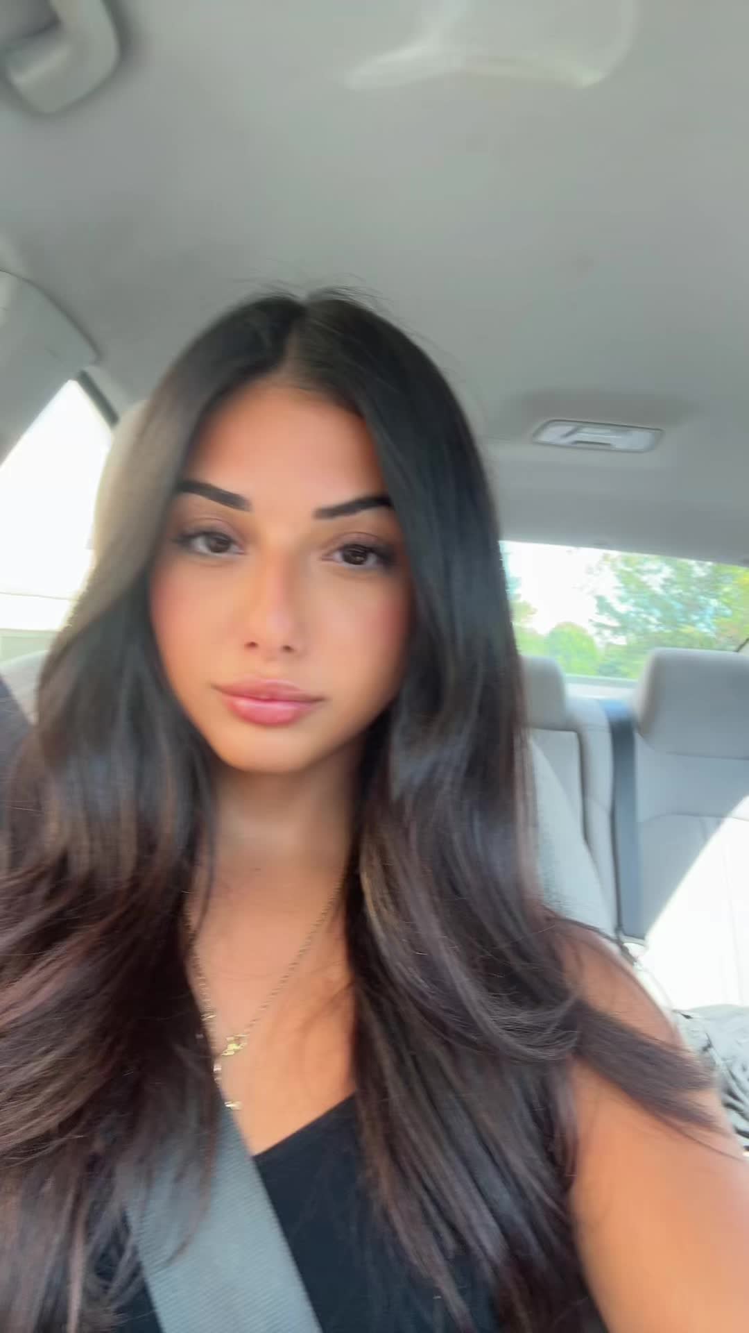 @bella