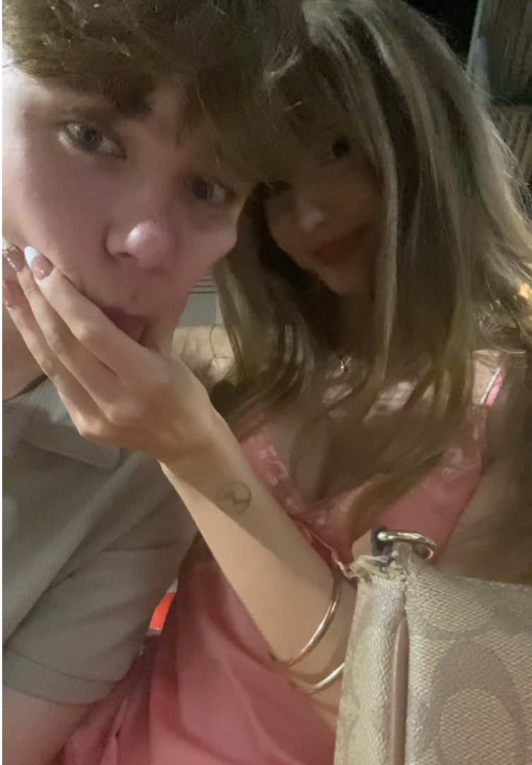 @elyssa🧁
