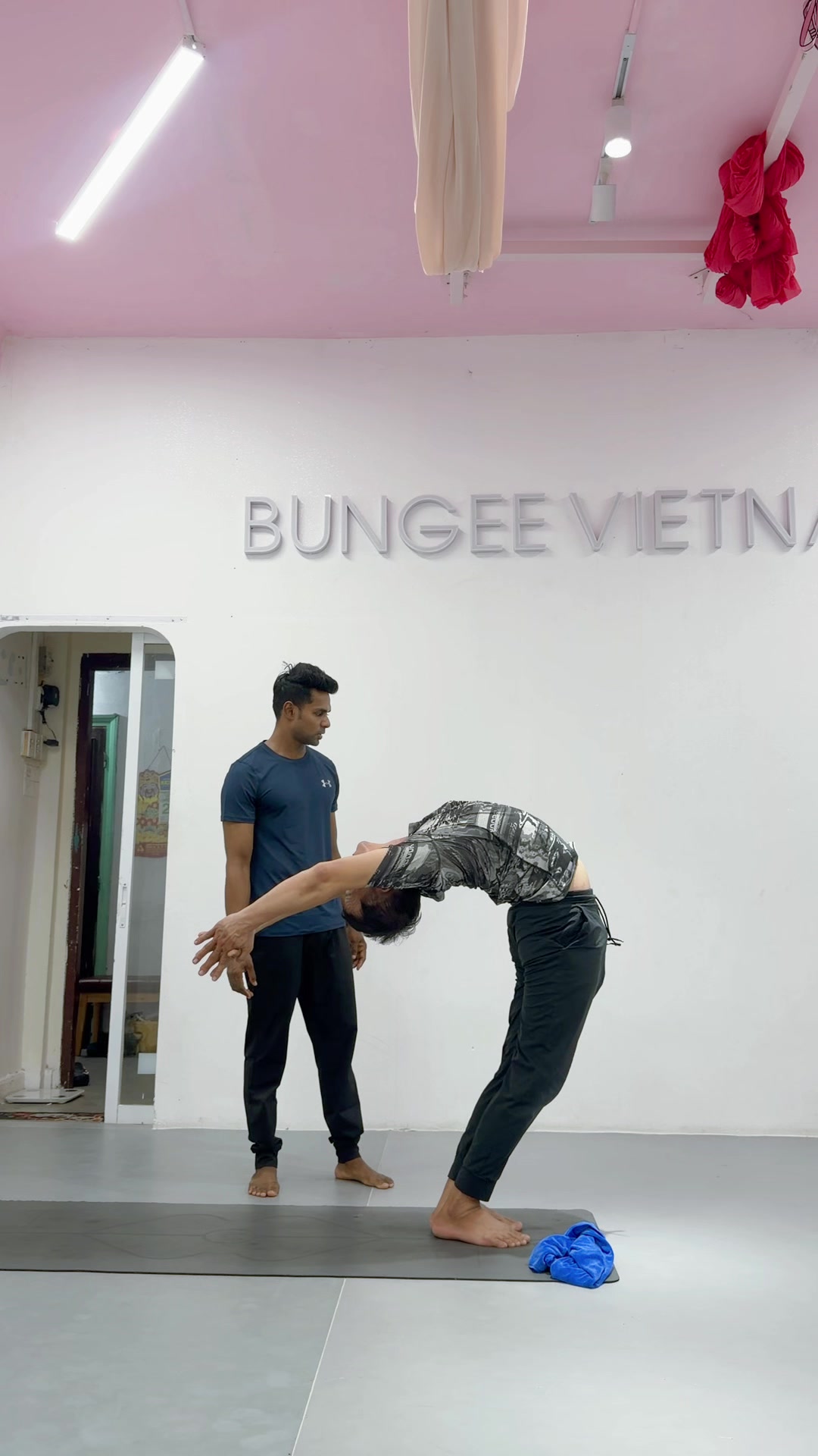 @Tiênyoga_Barney
