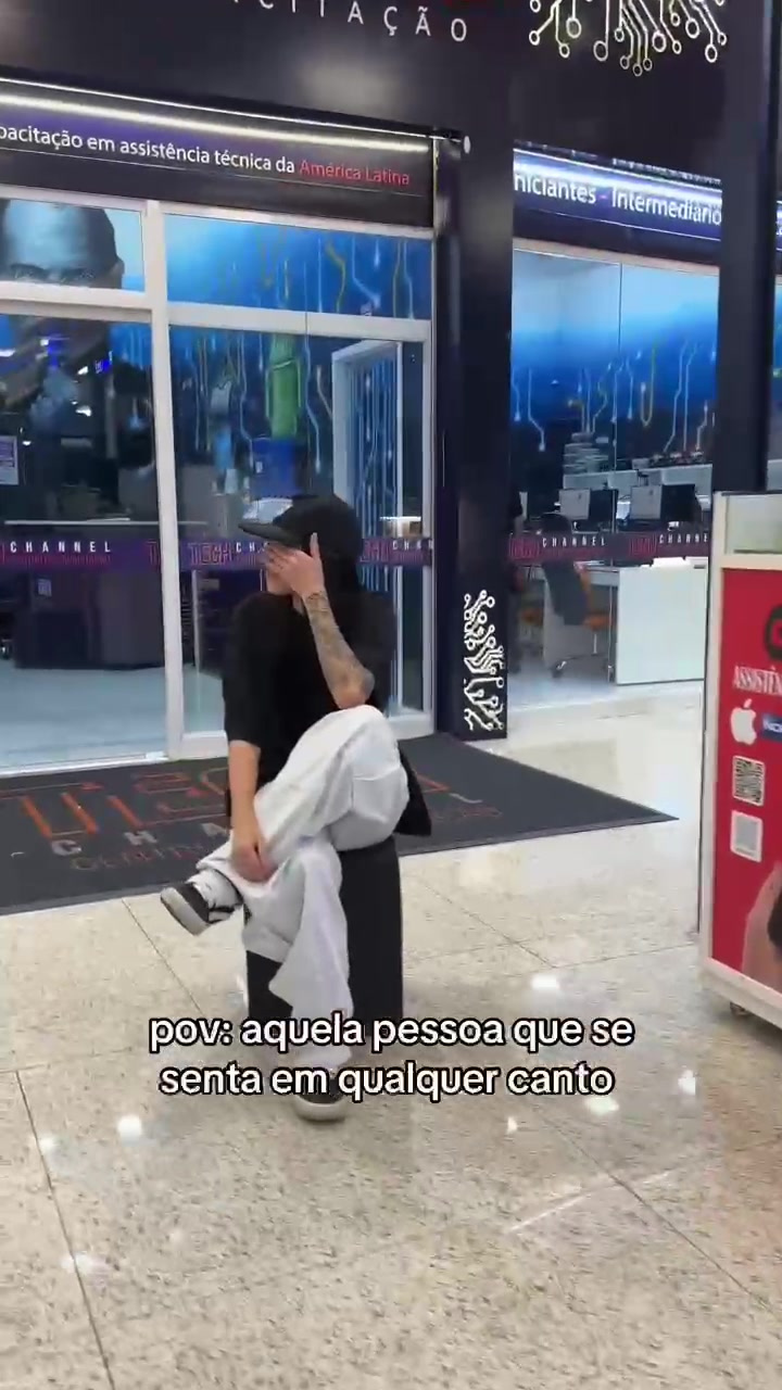 @Victoria Azevedo