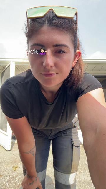 @LexxExcavatorChick