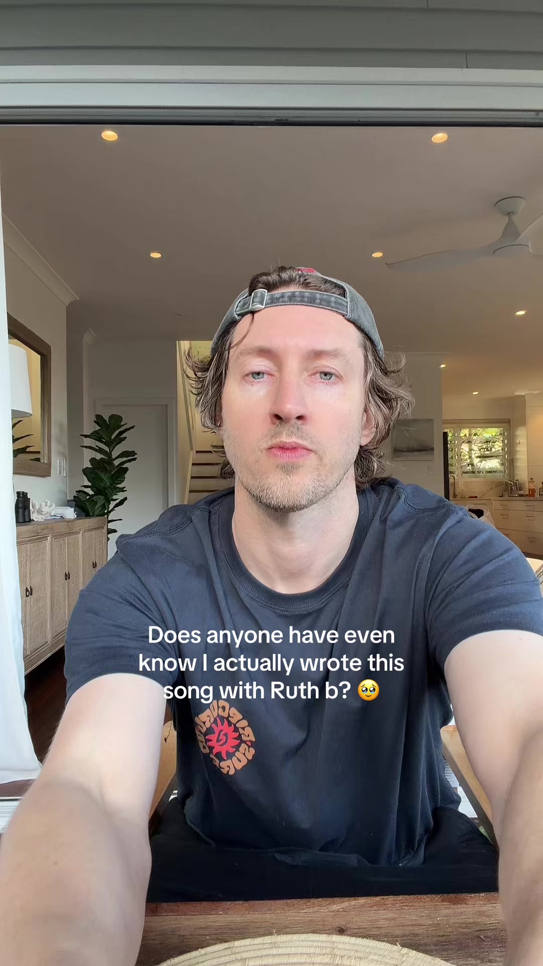 @Dean Lewis