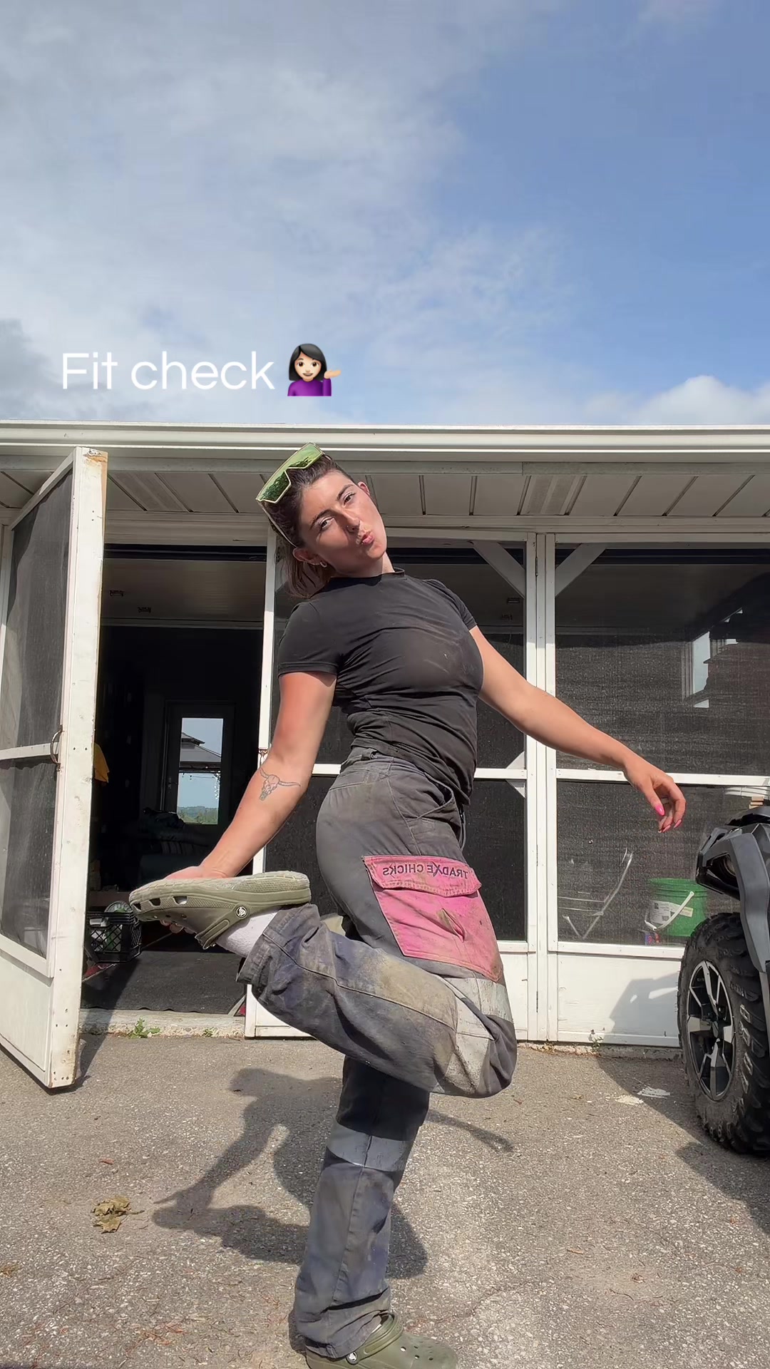@LexxExcavatorChick