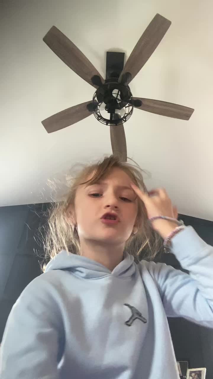 @TeddiAnne