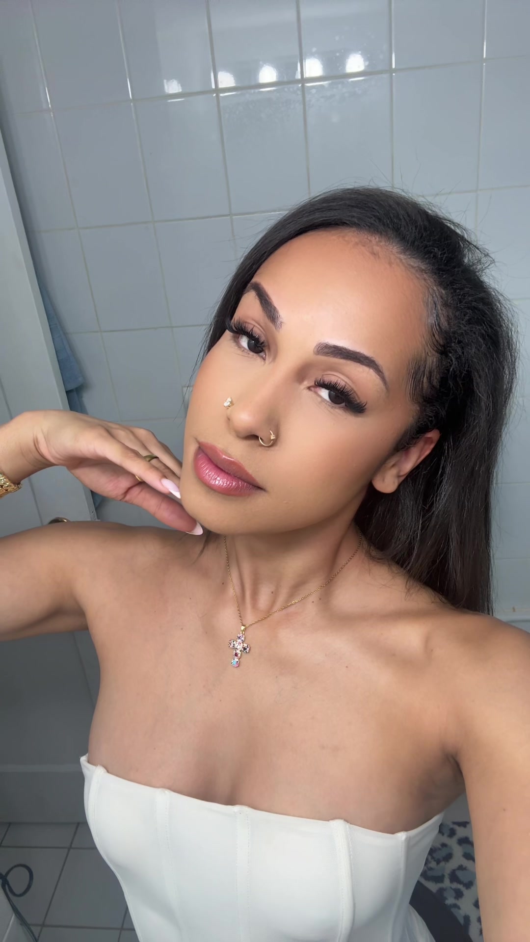 @ELLENIA MIONI