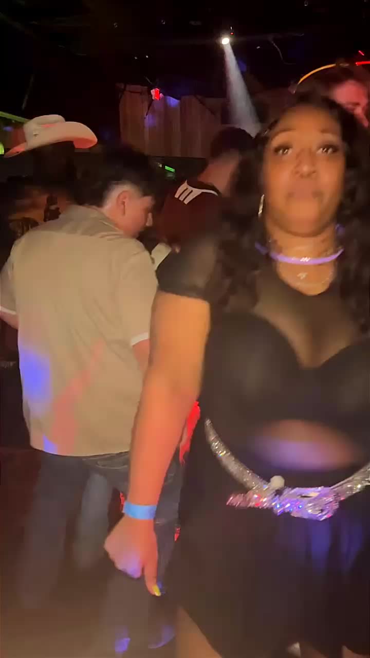 @Mizz Krystal