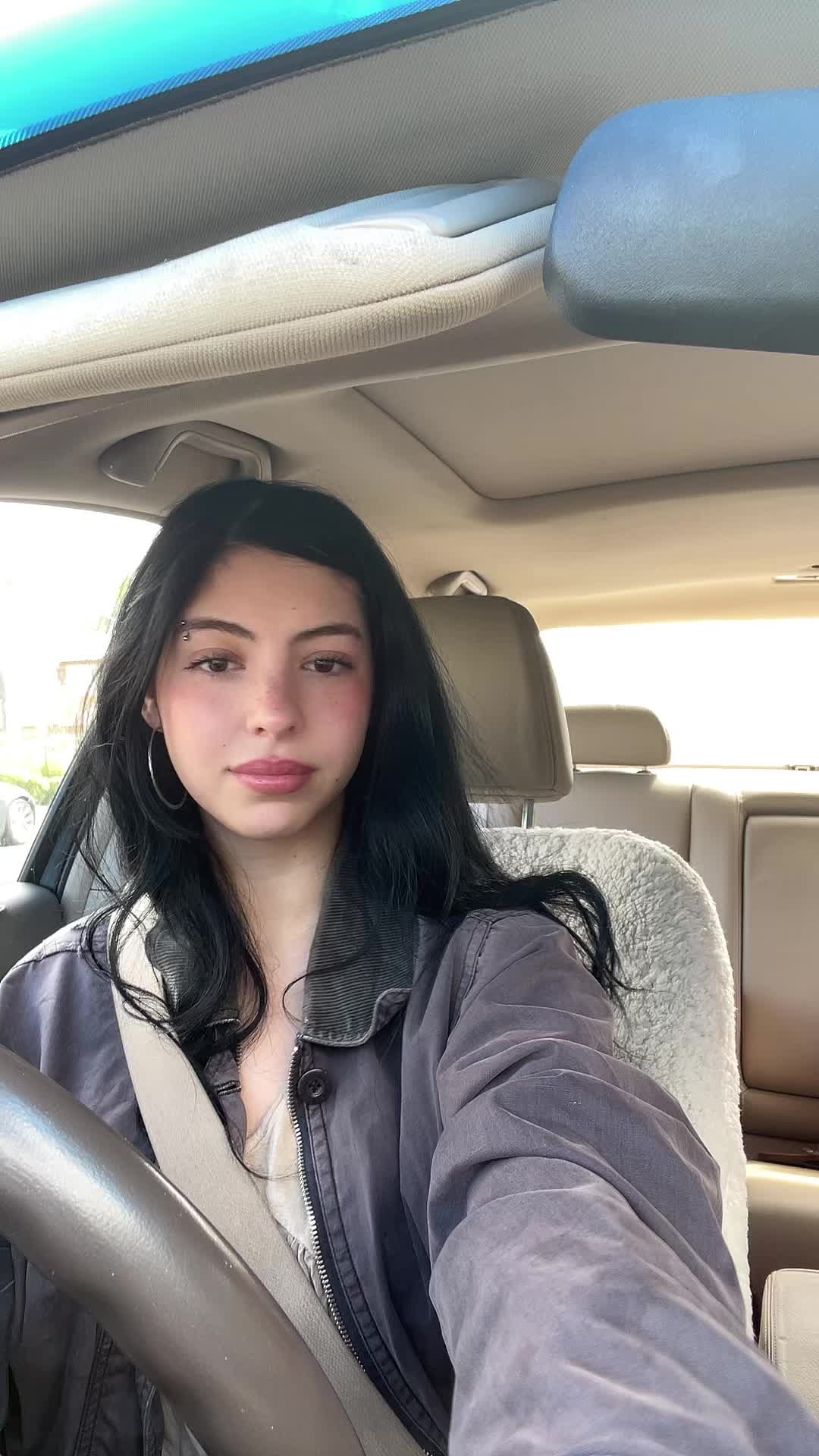 @Ava