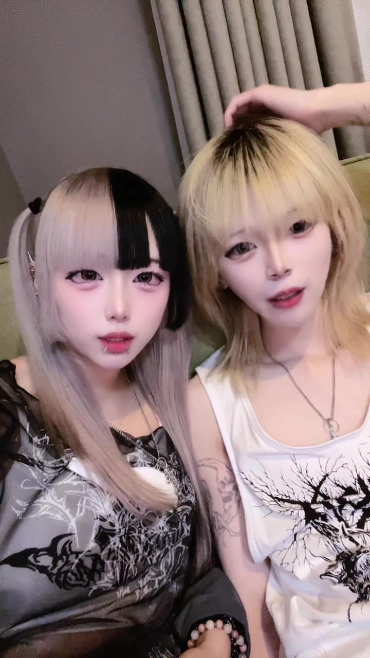 @あうる