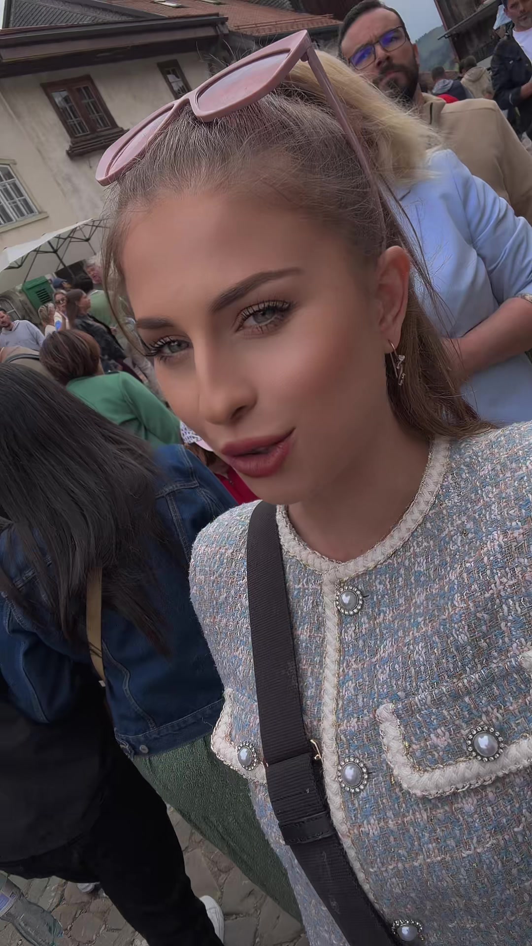 @Violetta Rai