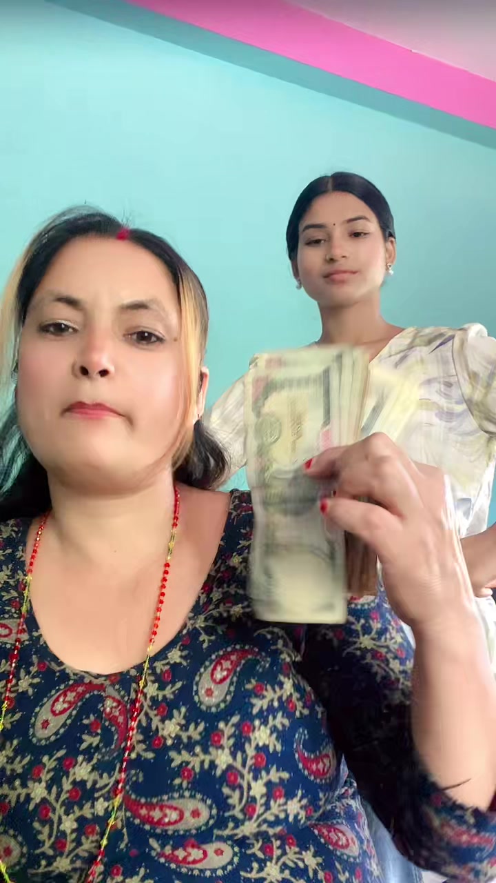 @Hira Adhikari808