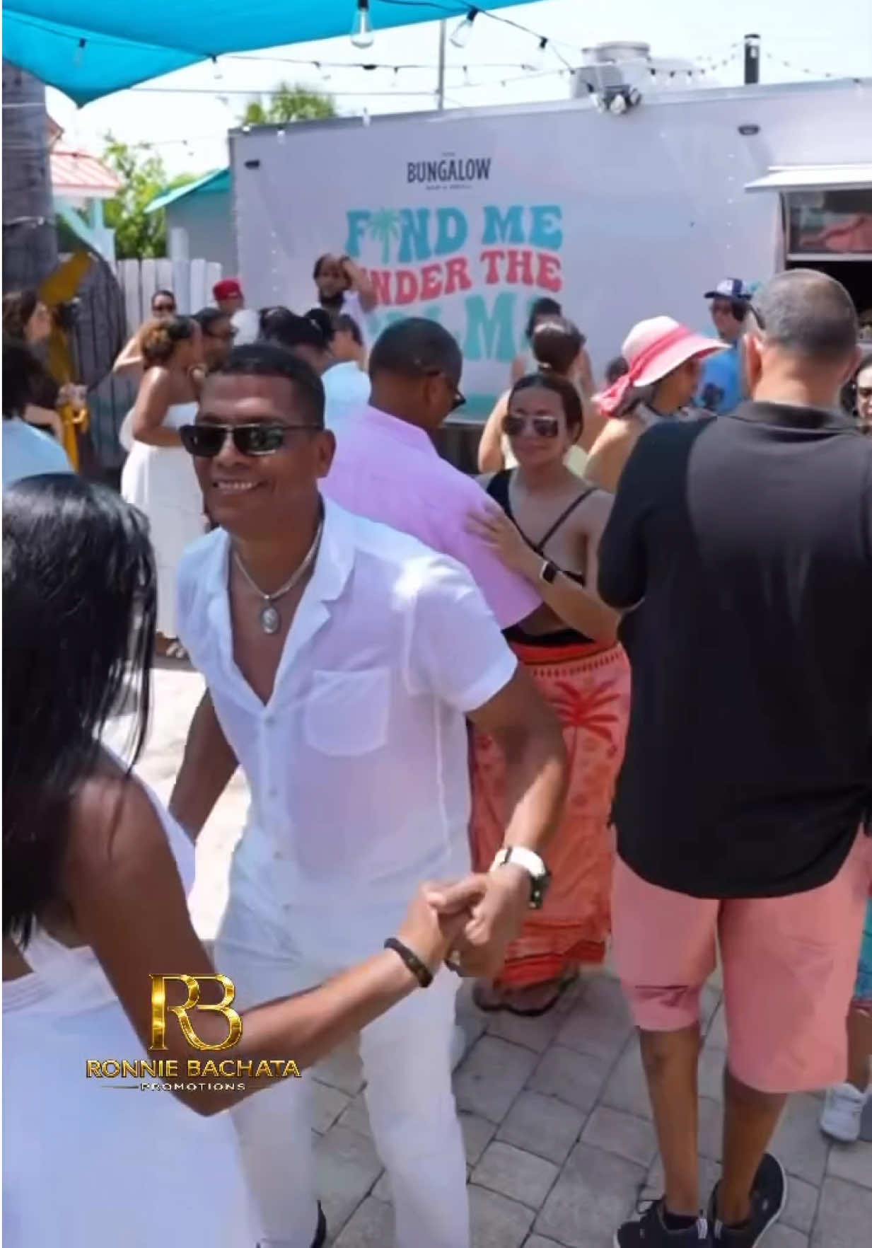 @Ronnie Bachata