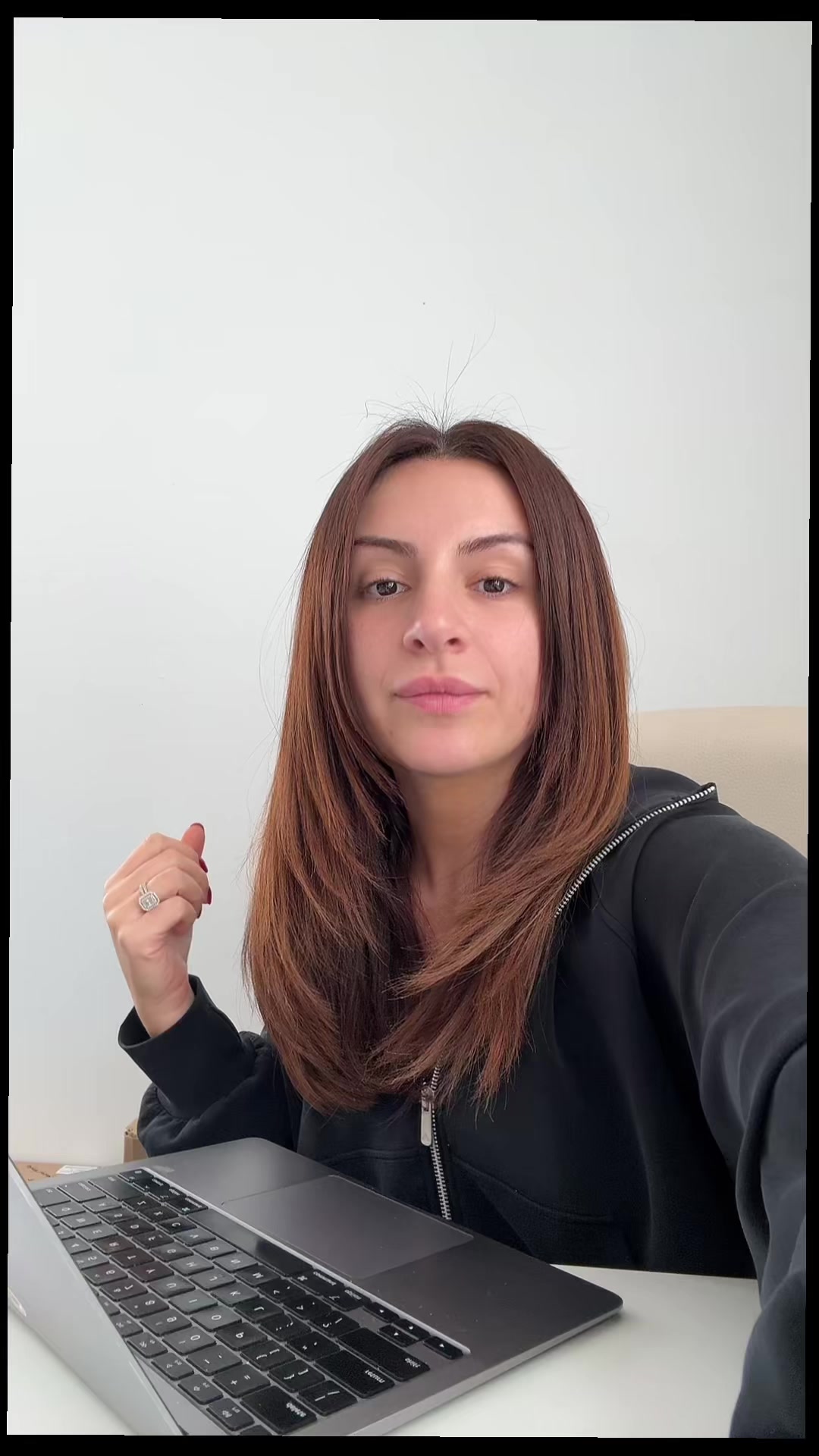 @EZMIO BEAUTY