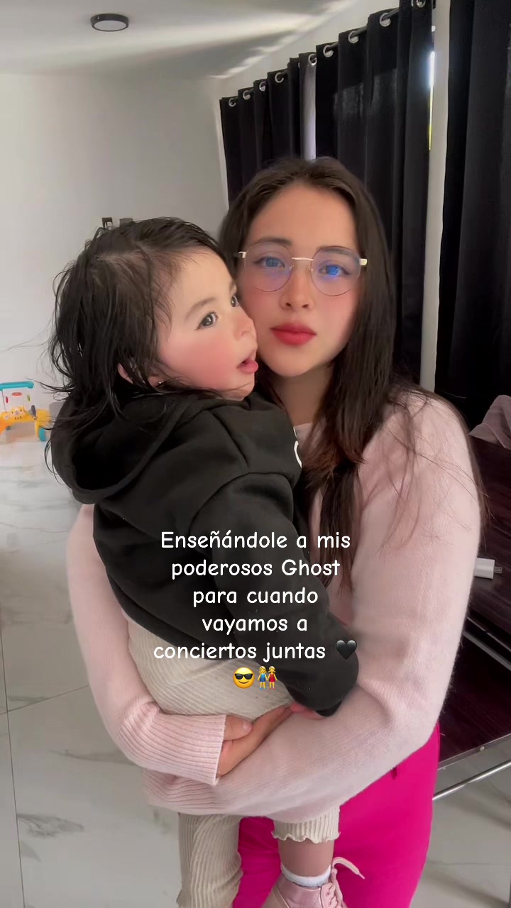 @Daniela✨