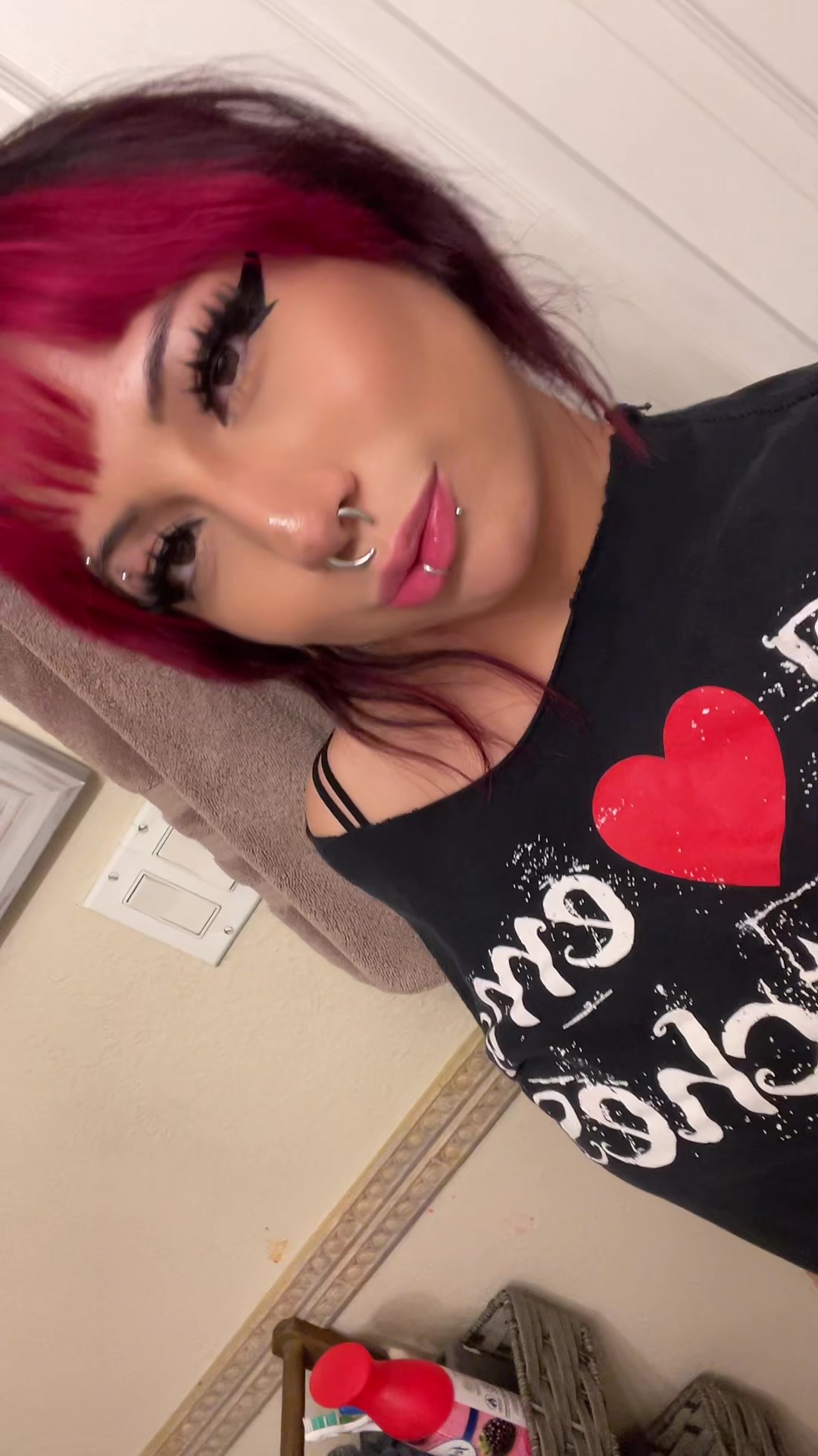 @<3
