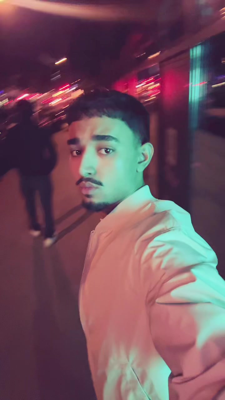 @E L I A S