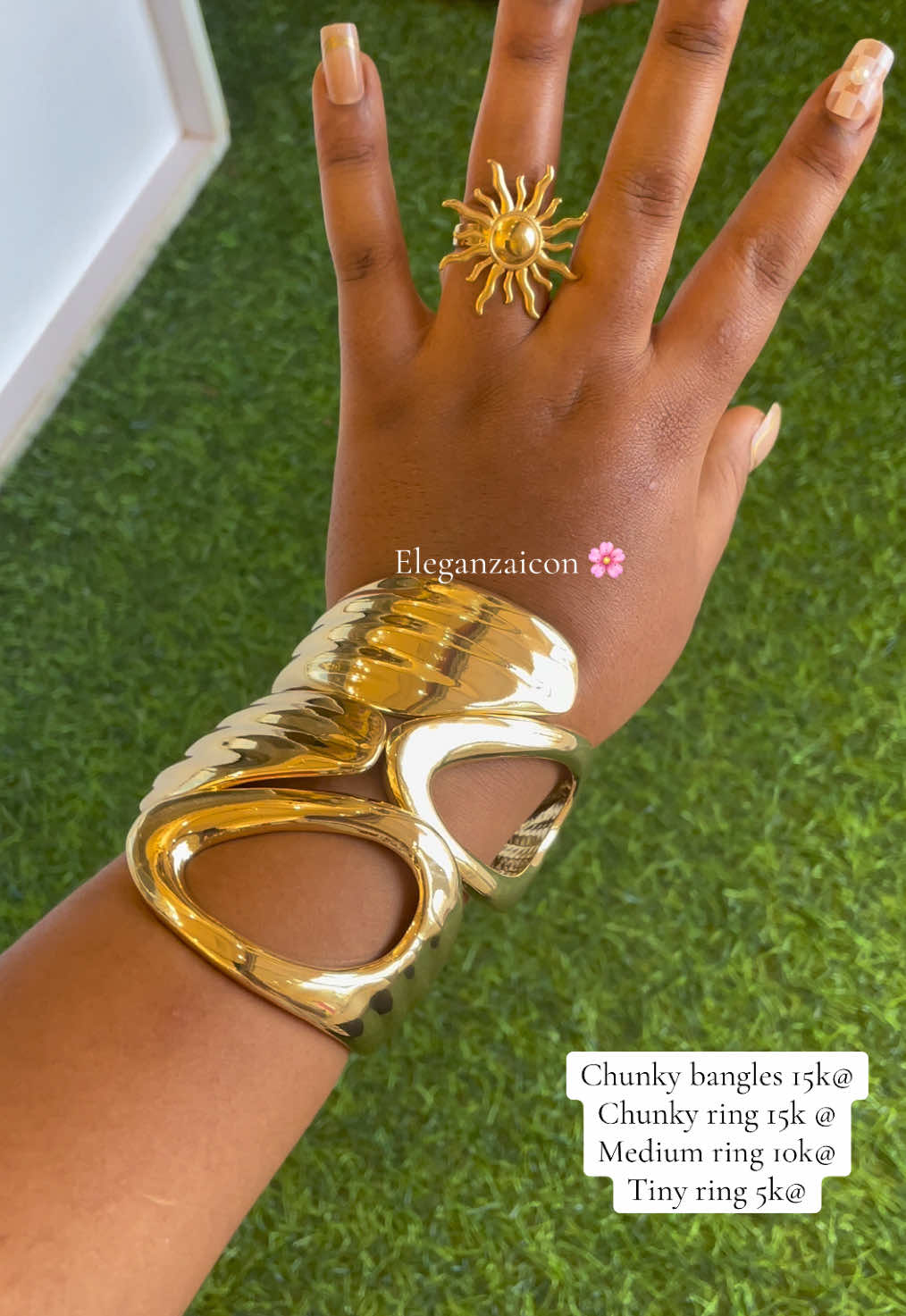 @ELEGANZAicon-jewelry/bag/heels
