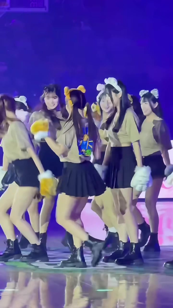 @士中