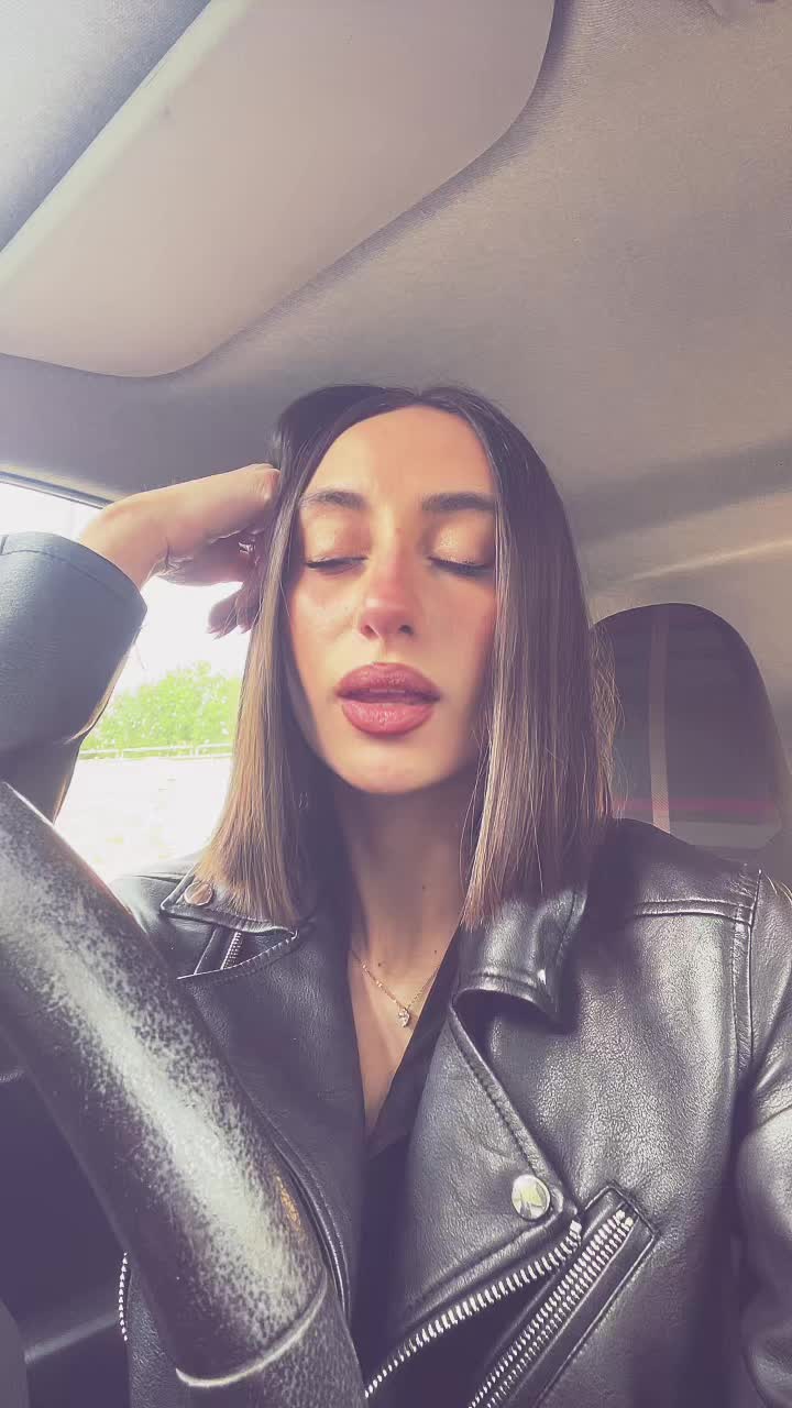 @𝐻𝑜𝑙𝑦𝑙𝑜𝑟𝑦👽&diams;️