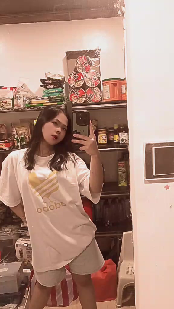 @P,LOM.😘😘( love )