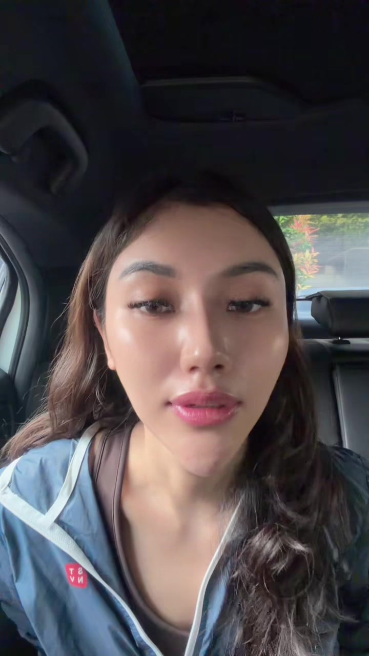 @Godissz