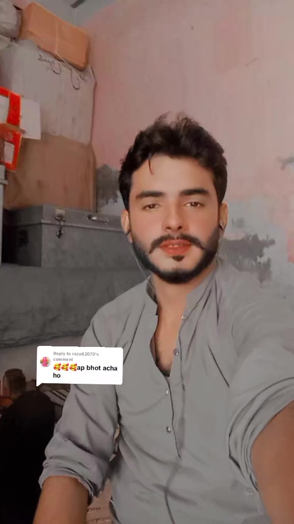 @saraki apni maa ka Shahzada 😘