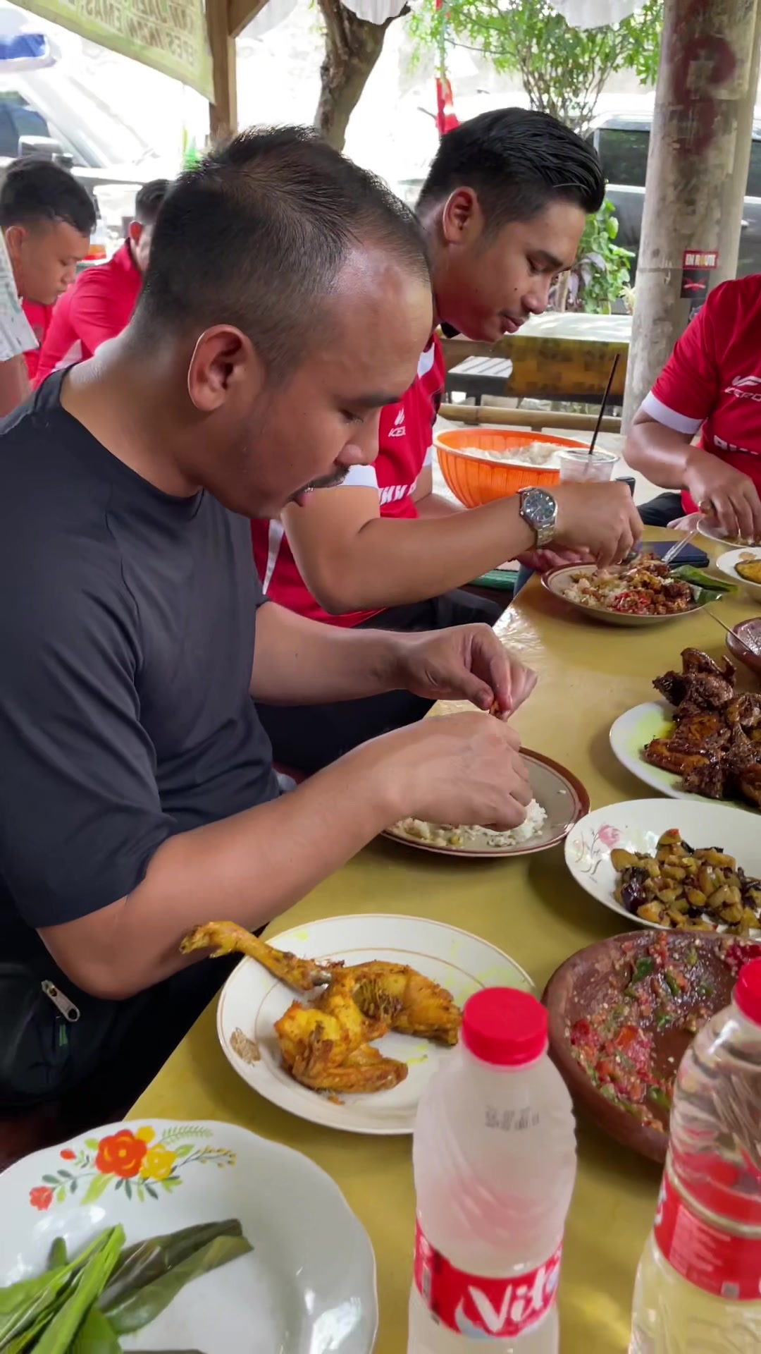 @warung nasi ibu iyam