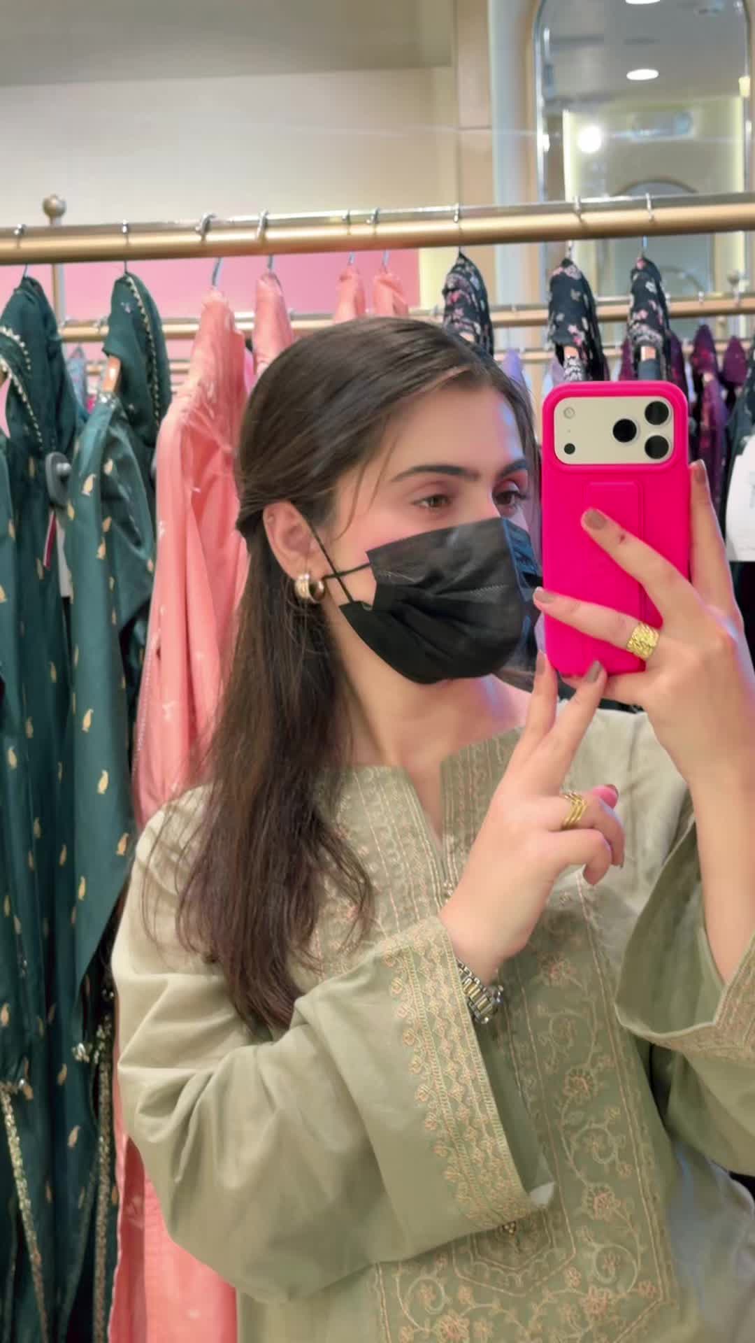 @FiZaa 🦋✨