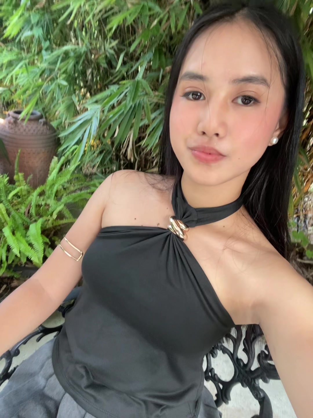 @Ella