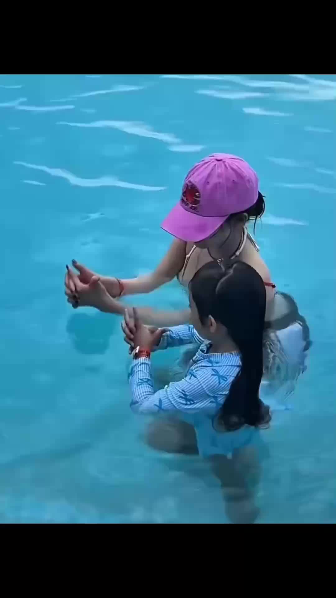 @🖤