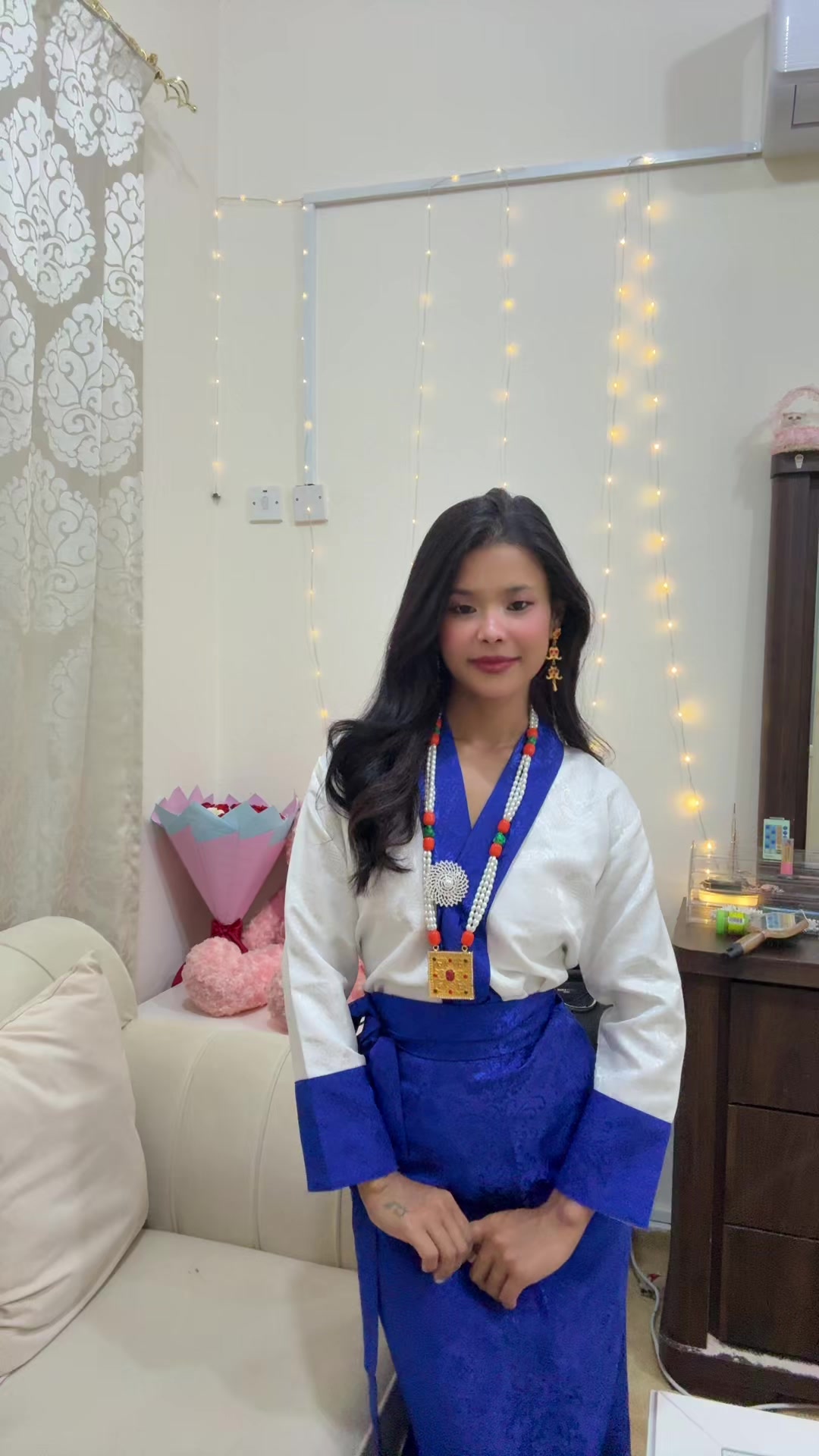 @Mikaa Magar