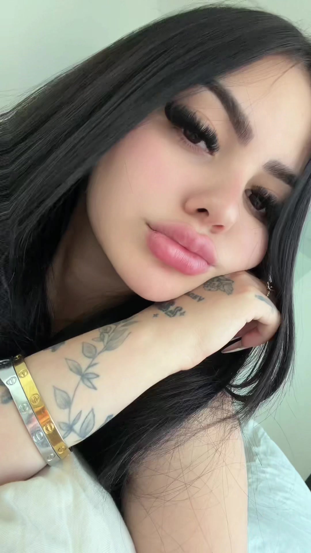 @Ana