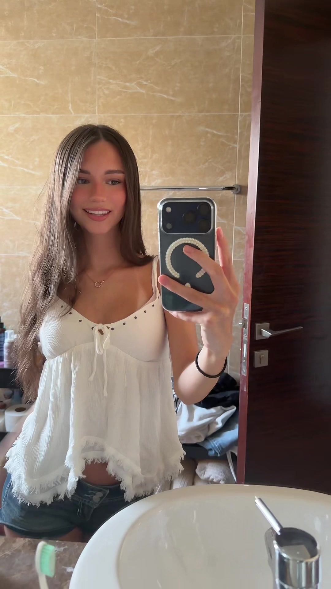 @clara